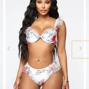 Fashion nova Floral Romance Ruffle bikini